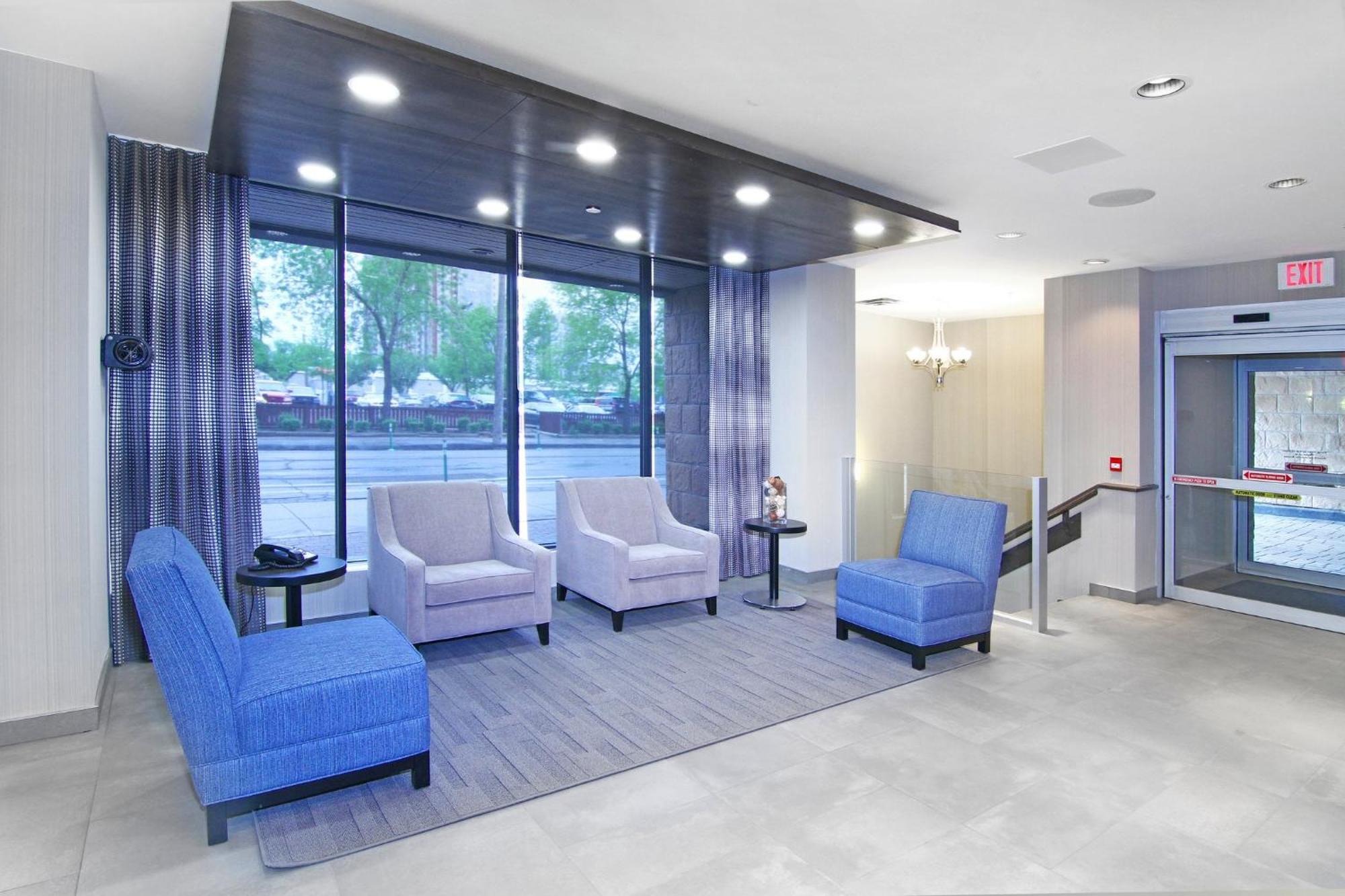 Holiday Inn Express And Suites Calgary By Ihg Luaran gambar