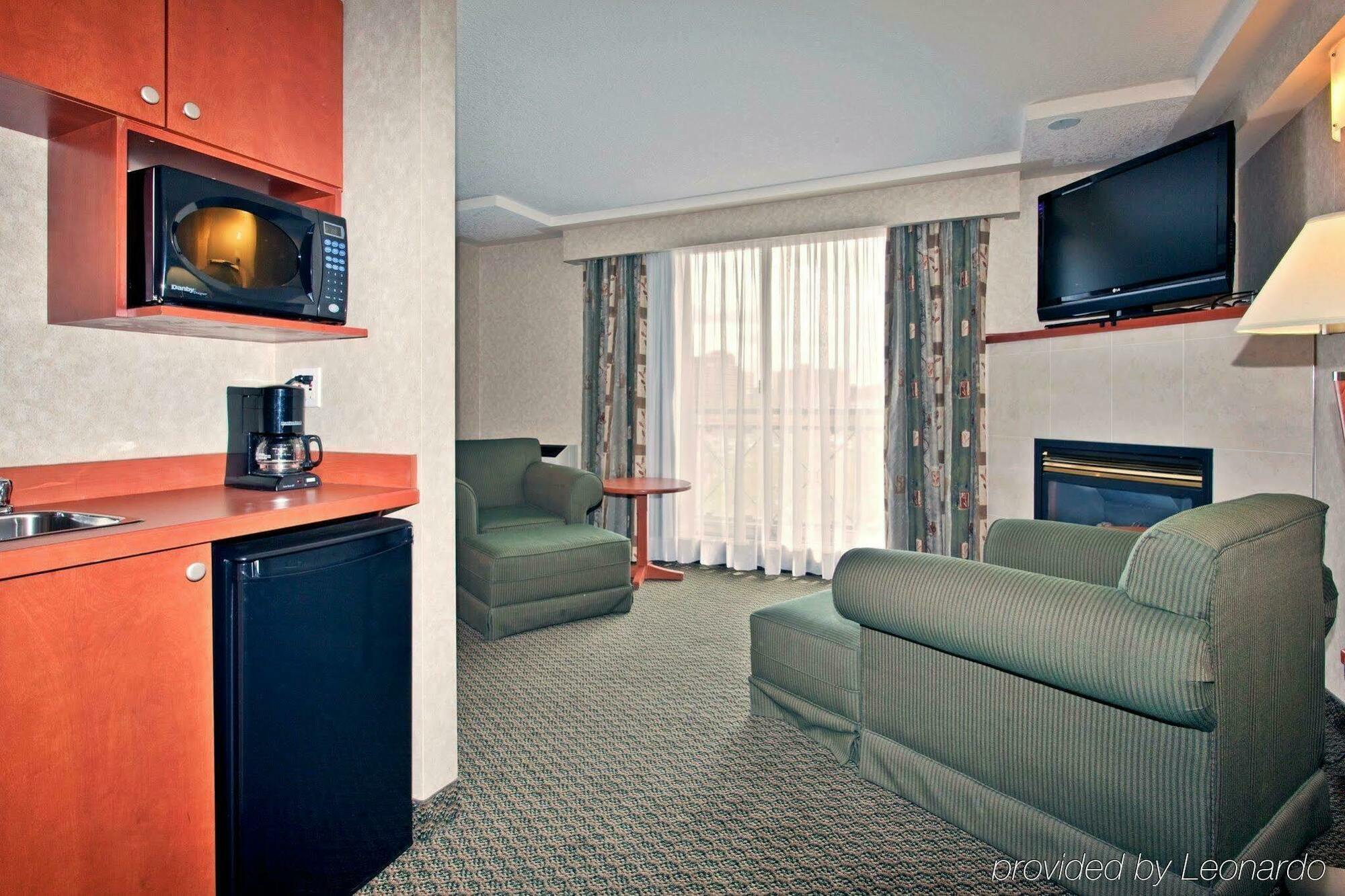 Holiday Inn Express And Suites Calgary By Ihg Luaran gambar