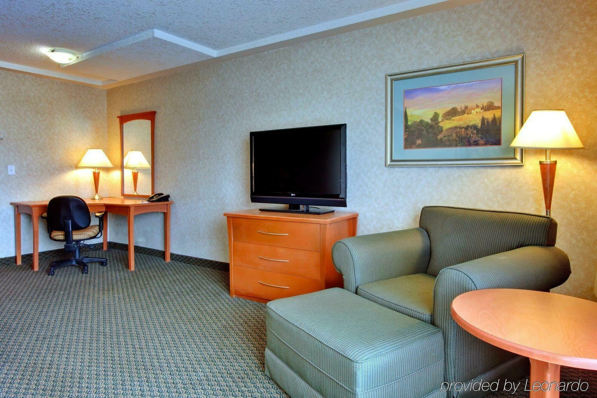 Holiday Inn Express And Suites Calgary By Ihg Bilik gambar
